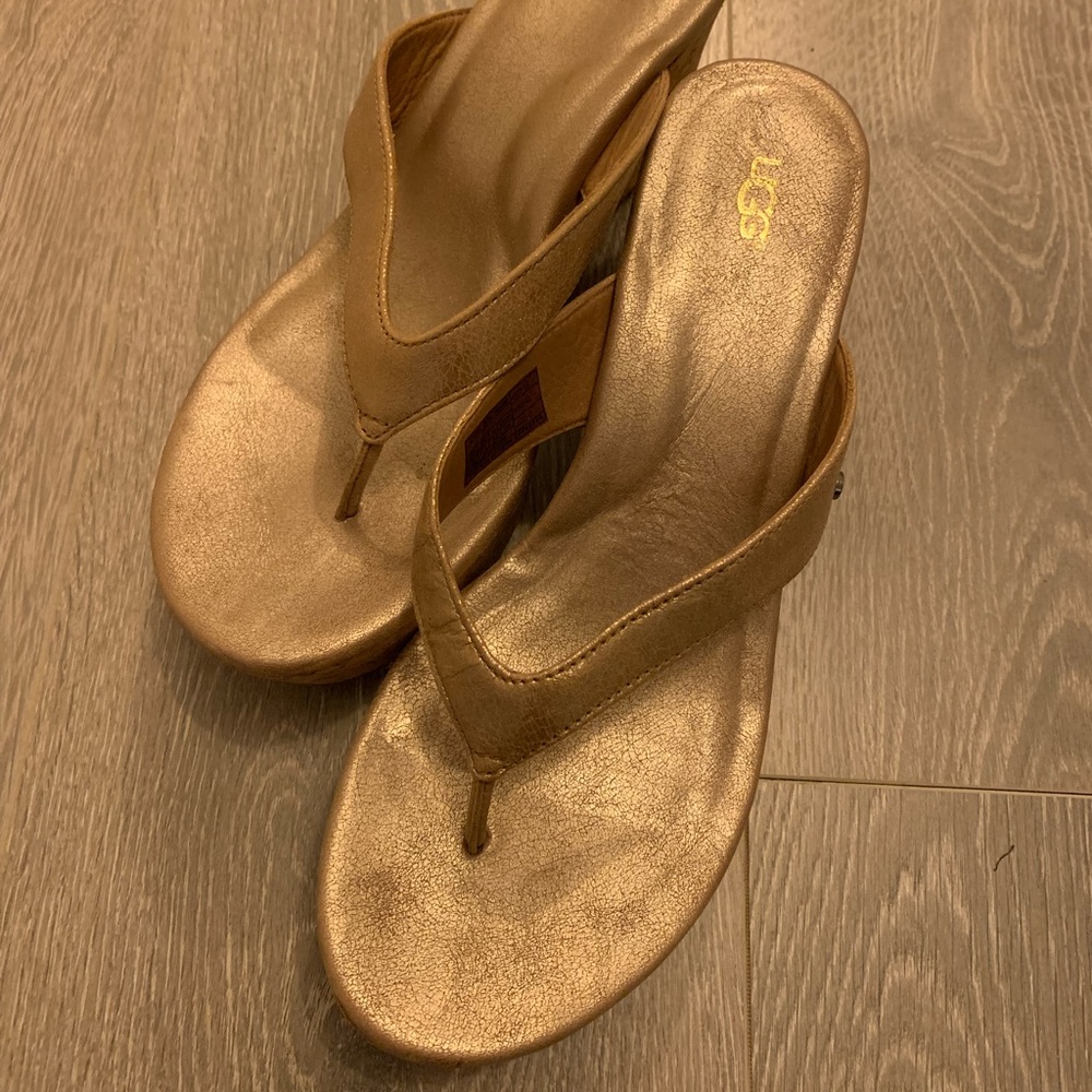 Ugg thong wedges